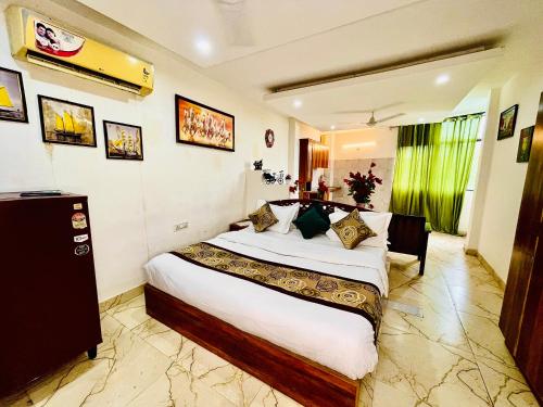 hotel hauz khas inn