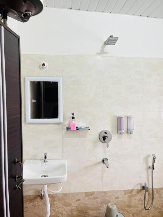 collection o alpine inn