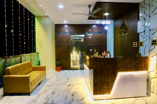 Gokulam Grand,,2 star