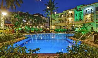 Pom Holidays,,2 star