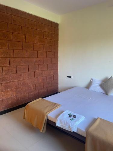 Scarlet Resort,,2 star