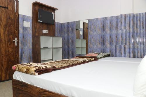 Hotel Triveni Inn,,2 star