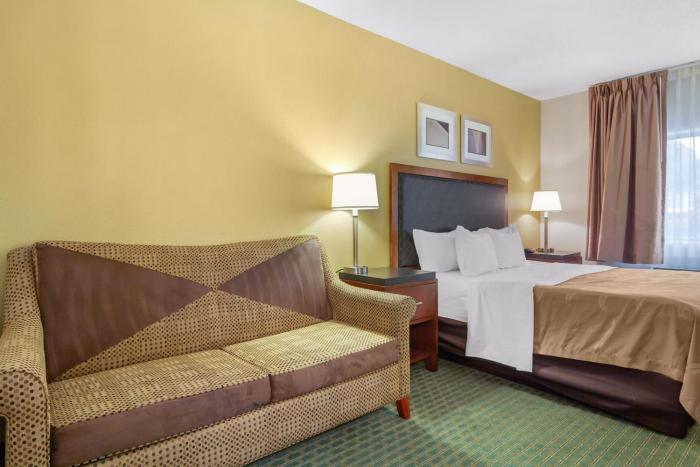 quality inn and suites lakewood