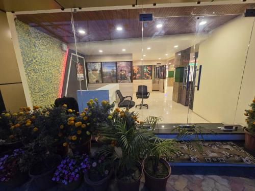 sarojini garden hotel and restaurant