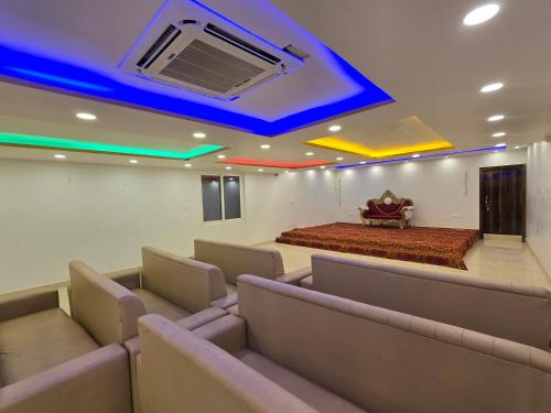 sarojini garden hotel and restaurant