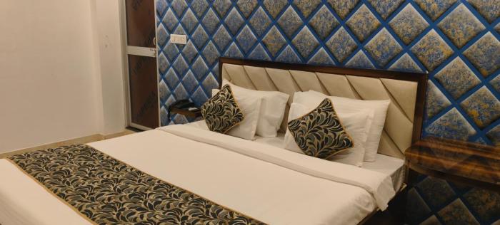 sarojini garden hotel and restaurant