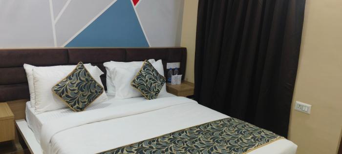 sarojini garden hotel and restaurant