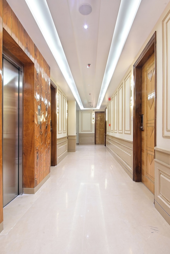 hotel gold palace paharganj