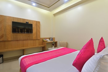 hotel gold palace paharganj