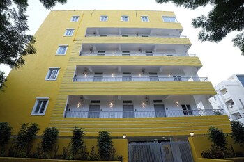 yellow bells studios and suites