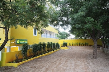 yellow bells studios and suites