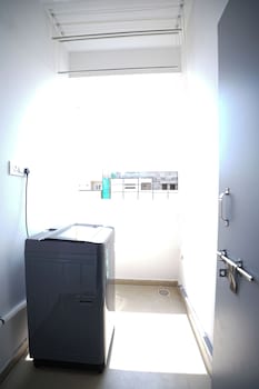 yellow bells studios and suites