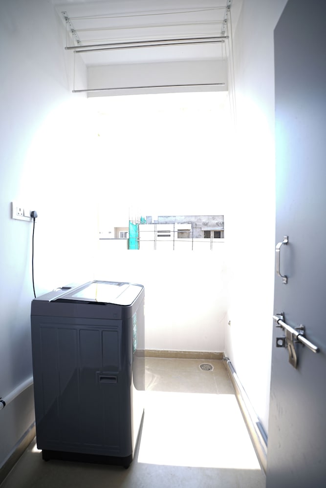 yellow bells studios and suites