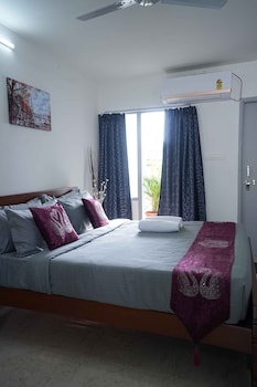 yellow bells studios and suites