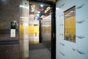 yellow bells studios and suites