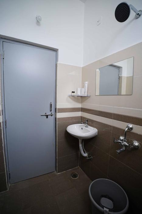 yellow bells studios and suites