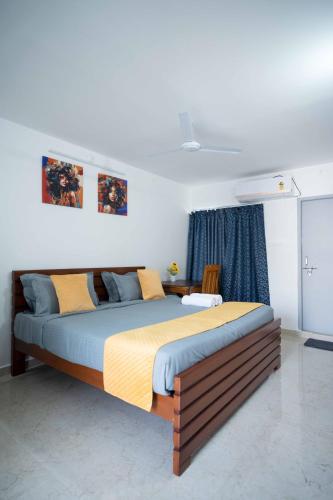 yellow bells studios and suites