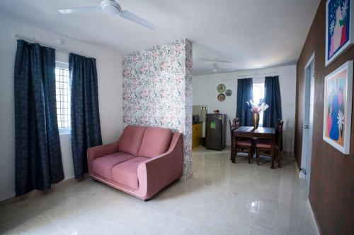 yellow bells studios and suites