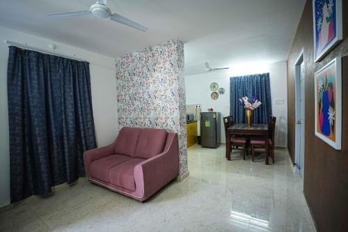 yellow bells studios and suites