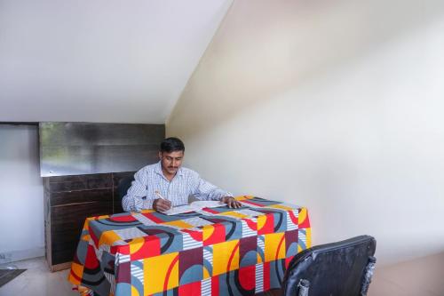 hotel o shree sai srushti regency