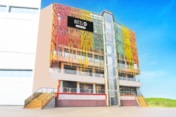 super hotel o the blue moon