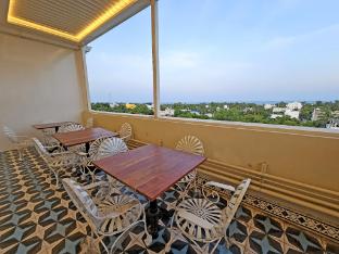 blissful stay pondicherry lux suites 5min beach