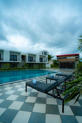 corbett tusker meadows by white flower