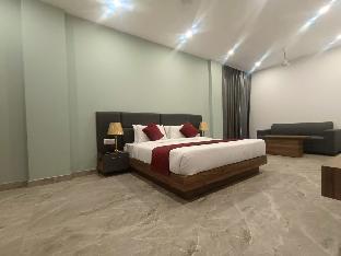 corbett tusker meadows by white flower