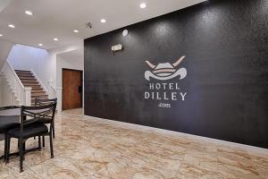 hotel dilley grand