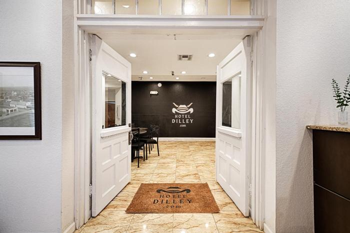 hotel dilley grand