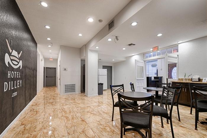 hotel dilley grand