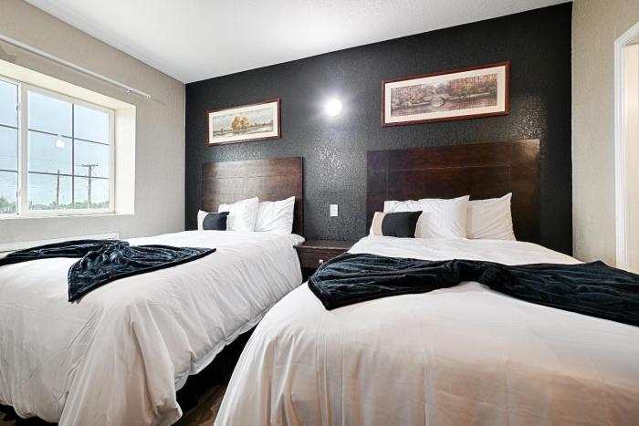 hotel dilley grand