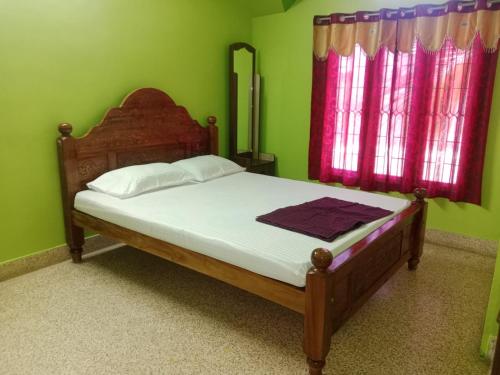 square and dormitory stays