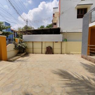 square and dormitory stays