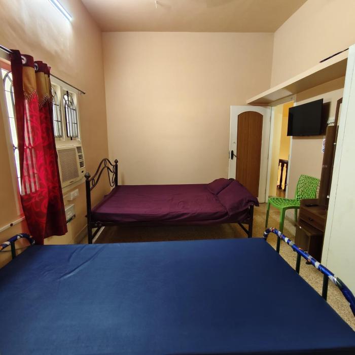 square and dormitory stays