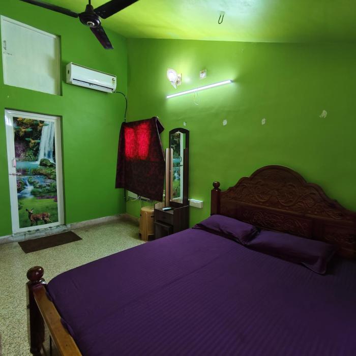 square and dormitory stays