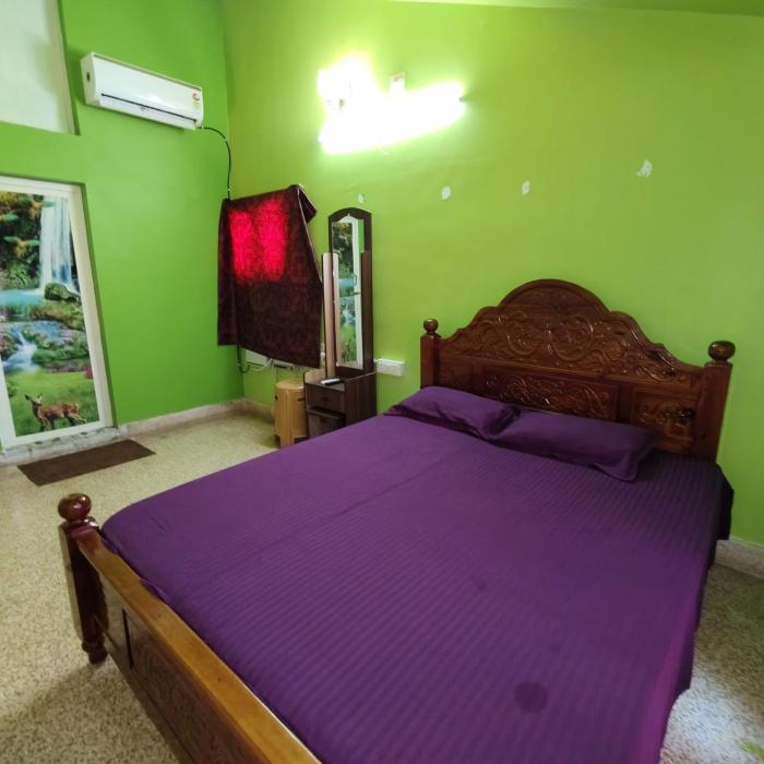 square and dormitory stays