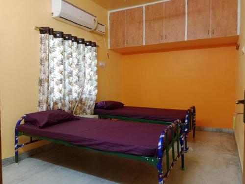 square and dormitory stays