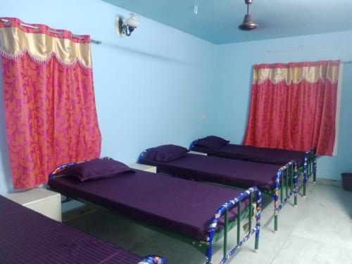 square and dormitory stays