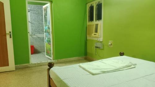 square and dormitory stays