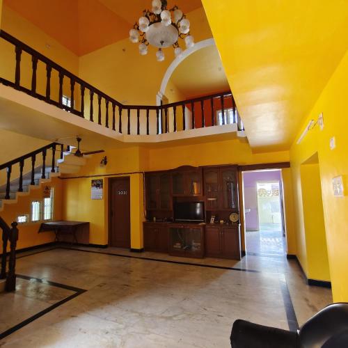 square and dormitory stays