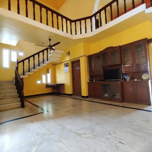 square and dormitory stays