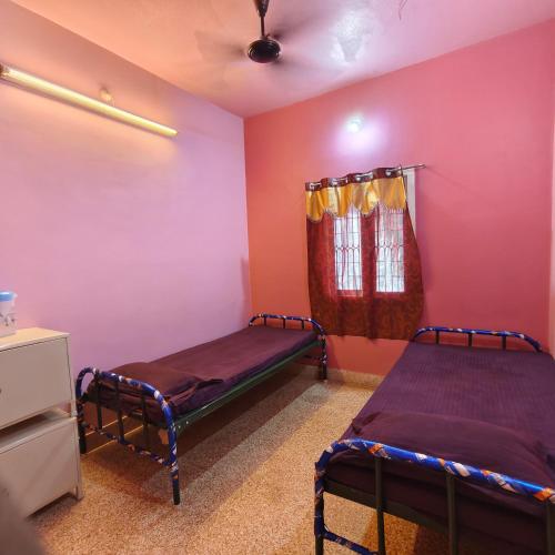 square and dormitory stays