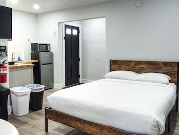 Vermont Suites,,2 star