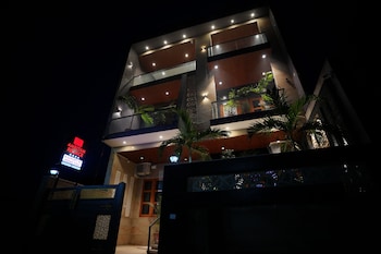 amritam palace a luxury ac home stay