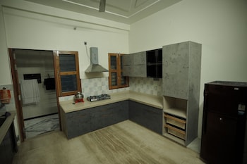 amritam palace a luxury ac home stay