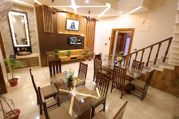 amritam palace a luxury ac home stay