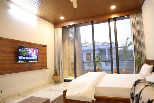 Amritam Palace A Luxury Ac Home Stay,,4 star