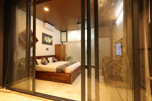 amritam palace a luxury ac home stay