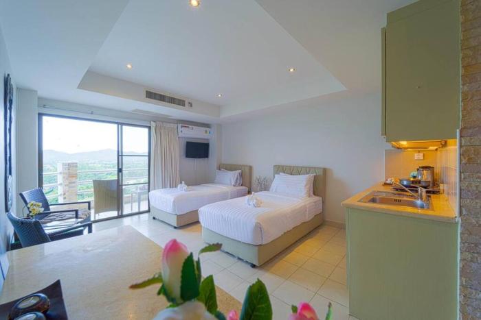 beachfront studio condo seaview bw1